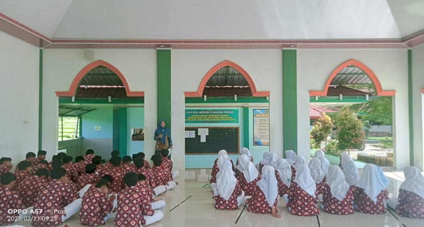 MTsN 5 Kulon Progo Gelar Kegiatan P5P2RA: Siswa Kelas 8 Buat Draft Orasi Mandiri