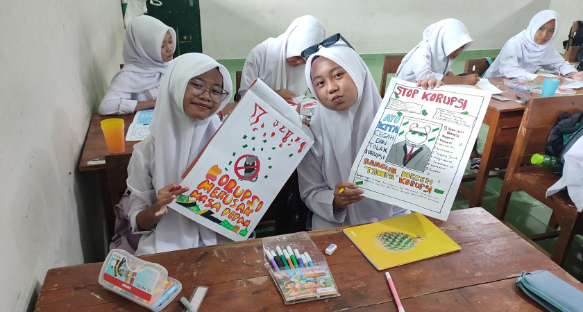 Kreatif dan Edukatif, Murid MTsN 5 Kulon Progo Buat Poster Antikorupsi untuk Dukung Zona Integritas