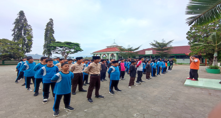 Seleksi Ekstrakurikuler Badminton dan Bola Voli, Siswa MTsN 5 Kulon Progo Tunjukkan Semangat Berprestasi