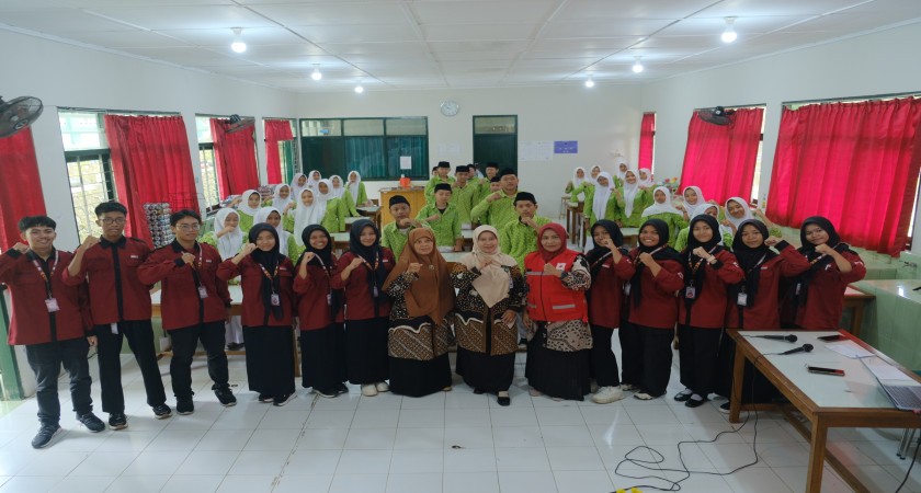 MTsN 5 Kulon Progo Gelar Pelatihan PMR Bersama MAN 2 Kulon Progo