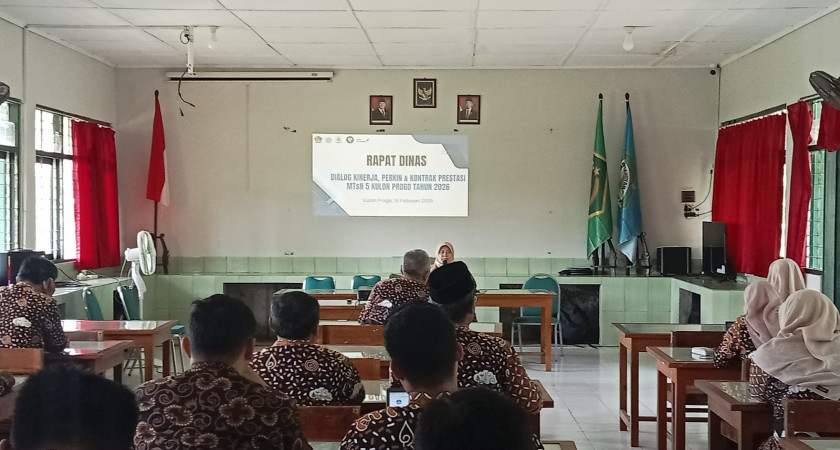 Langkah Pasti MTsN 5 Kulon Progo Menuju Madrasah Berprestasi Melalui Dialog Kerja