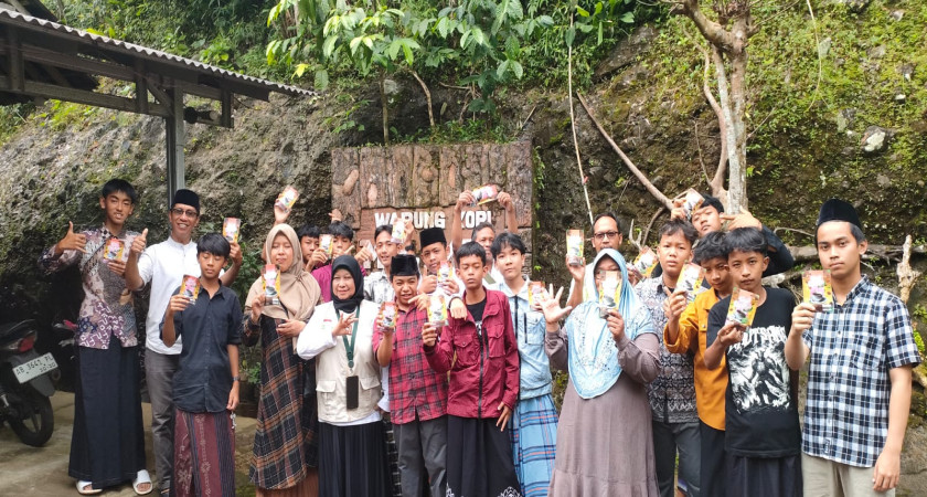 Nyantri & Berwirausaha: di MTsN 5 Kulon Progo