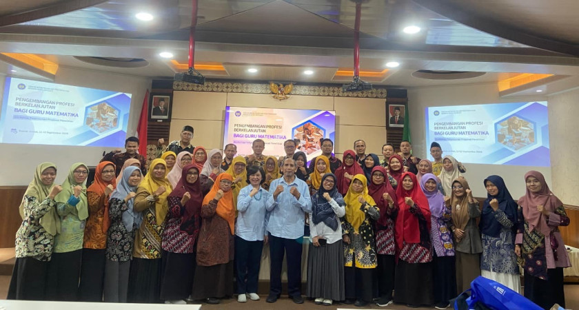 Delegasi MTsN 5 Kulon Progo Asah Kemampuan Penelitian di Workshop MGMP MTs DIY-UNY
