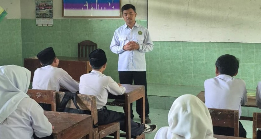 W-Links Pagi Ini: MTsN 5 Kulon Progo Bangun Kedisiplinan dan Motivasi Siswa