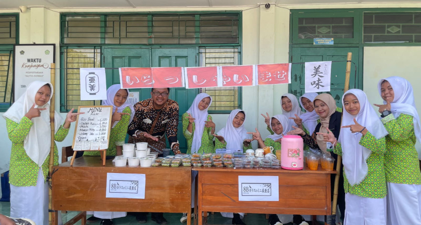 Meriahkan Rangkaian Expo School, Siswa MTsN 5 Kulon Progo Gelar Market Day