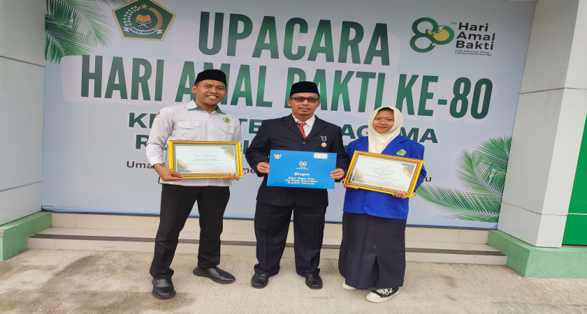 MTsN 5 Kulon Progo Berhasil Menyabet 2 Penghargaan Sekaligus dalam Ajang Publikasi Terproduktif