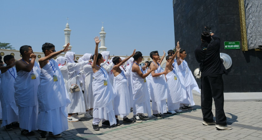 Tanamkan Cita-Cita Haji Sejak Dini, MTs N 5 Kulon Progo Gelar Outing Class Bernuansa Religi
