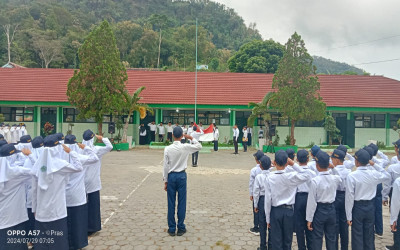 MTsN 5 Kulon Progo Gelar Upacara, Siswa Diajak Teladani Abdullah bin Abbas