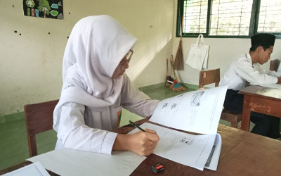 Uji Konsentrasi dan Religiusitas, Siswa Kelas 9 MTsN 5 Kulon Progo Hadapi Matematika dan Fikih di Hari Kedua UM