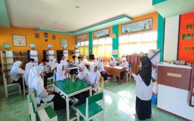 Menuju OMI, MTsN 5 Kulon Progo Bekali Murid dengan Motivasi dan Semangat Berprestasi