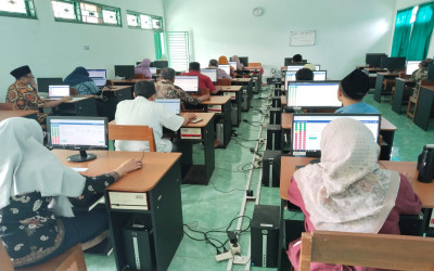 Seluruh Guru MTsN 5 Kulon Progo Ikuti Sulingjar, Kepala Madrasah: Ini Rapor Pendidikan Kita