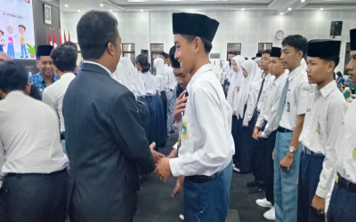 Ketua OSIS Terpilih MTsN 5 Kulon Progo Resmi Dilantik oleh Wakil Bupati Kulon Progo