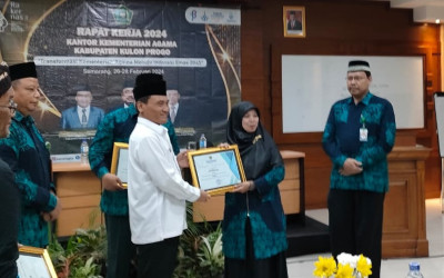 MTsN 5 Kulon Progo Raih Penghargaan di Raker Kankemenag Kulon Progo