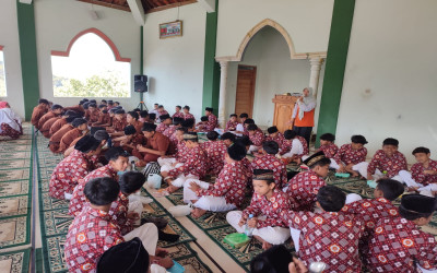 MTsN 5 Kulon Progo Gelar Aksi Makan Pagi Bergizi untuk Siswa