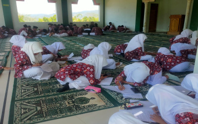 Siswa MTsN 5 Kulon Progo Gelar Diskusi Kesehatan