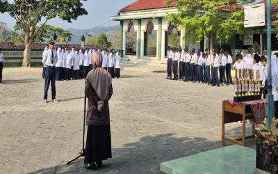 Apel Pagi MTsN 5 Kulon Progo, Waka Kurikulum Tekankan Ketertiban dan Apresiasi 8 Piala PKM