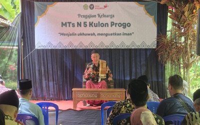 Eratkan Silaturahmi, MTsN 5 Kulon Progo Gelar Pengajian Keluarga
