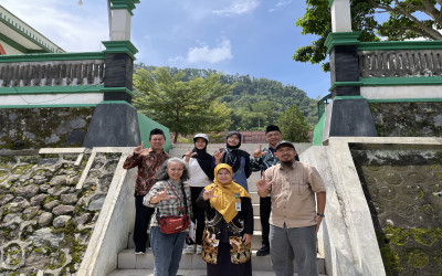 TIM MONEV BPDAS KULON PROGO TINJAU TANAMAN POHON DI MTS N 5 KULON PROGO