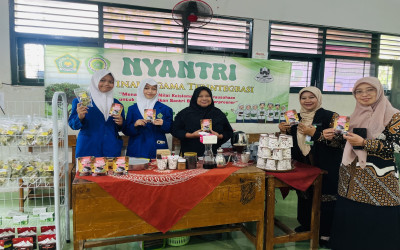 Implementasikan Program NYANTRI Gandeng Kopi Marwiyah di Expo School ke-1 Tahun 2026