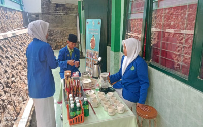 Siswa MTsN 5 Kulon Progo Tampilkan Keahlian Barista di Visitasi Akreditasi