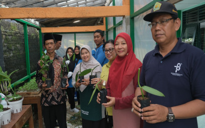 Pembibitan Vanili dan Kemukus di Green House menjadi Langkah Awal Kerja Sama MTsN 5 Kulon Progo dengan DLH