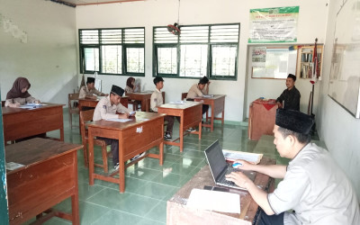 Tetap Kondusif, MTsN 5 Kulon Progo Pertahankan Tren Positif di Hari Kelima Ujian Madrasah