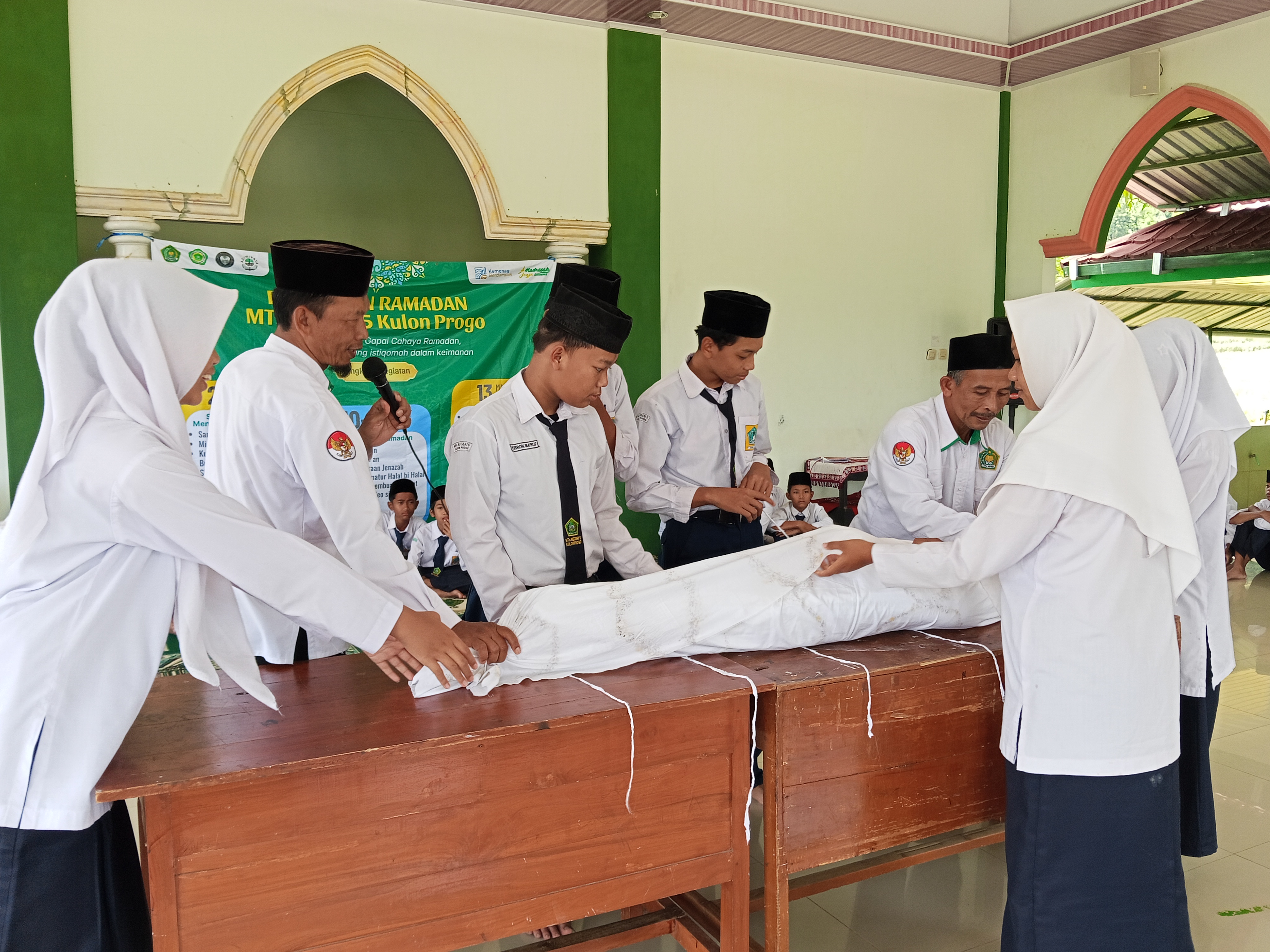 pemulasaran jenazah